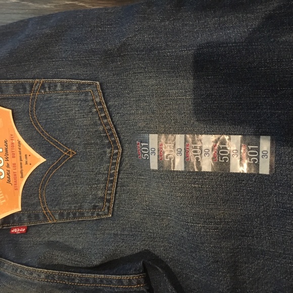 Women's 501 button-fly NWT - Picture 4 of 8